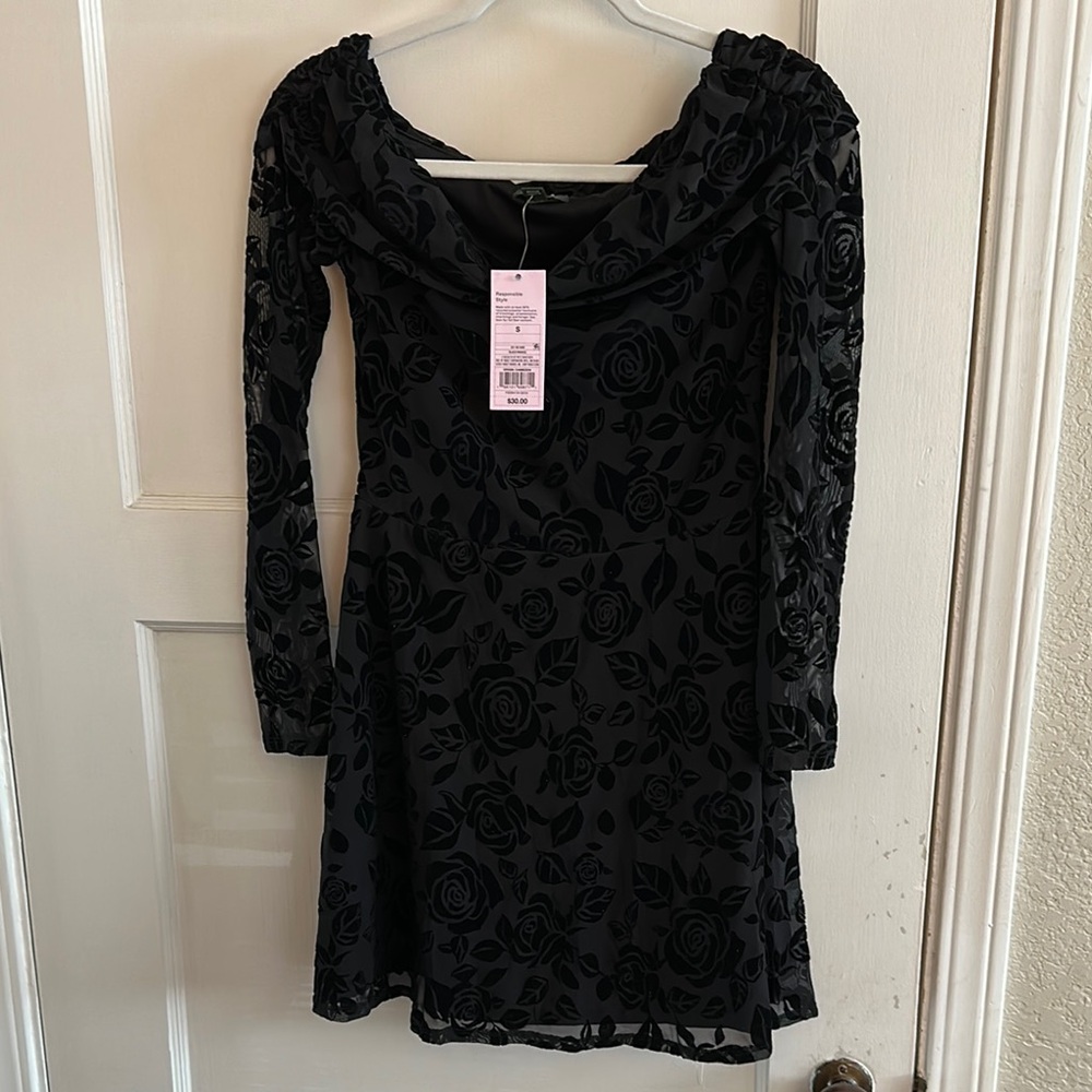 Wild fable fit and flare long sleeve dress